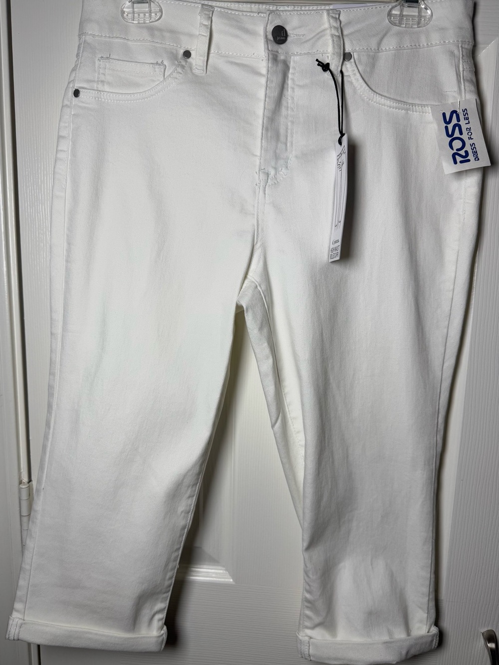 d. jeans White Crop Straight Capris